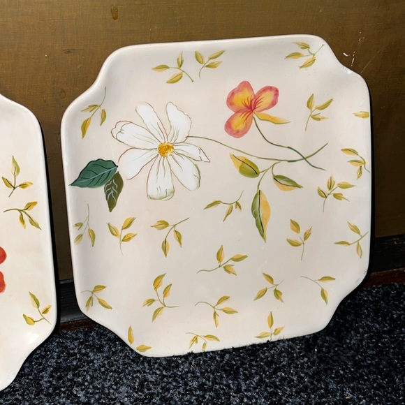 (2) Harry & David Ceramic Square Floral Design Plates - Picture 7 of 14